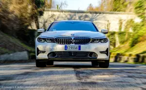 BMW Serie 3 330e 2020 - Prova su Strada - 57