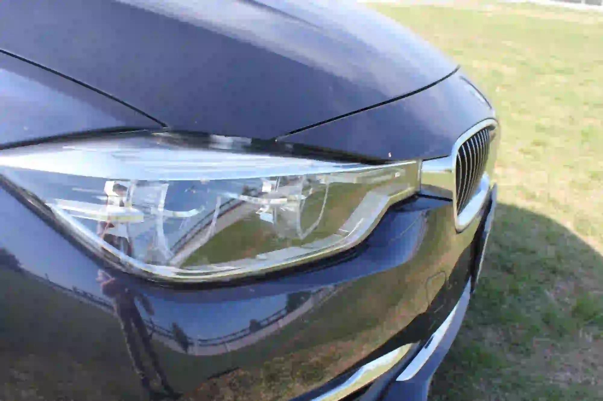 BMW Serie 3 330e: prova su strada - 21
