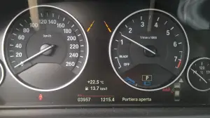 BMW Serie 3 330e: prova su strada - 41