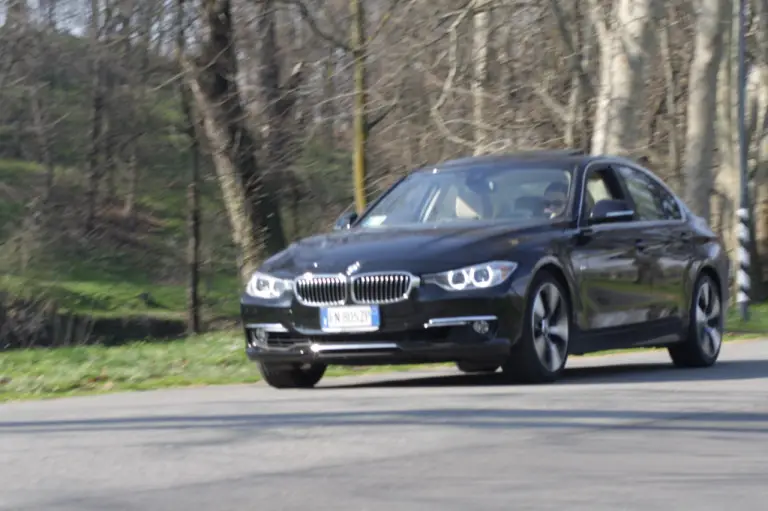 Bmw Serie 3 Active Hybrid Prova Su Strada - 24