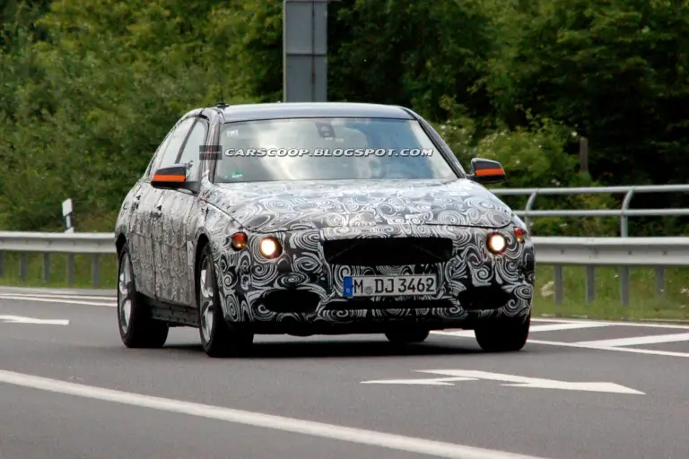 Bmw Serie-3 berlina - Foto spia 30-06-2010 - 5