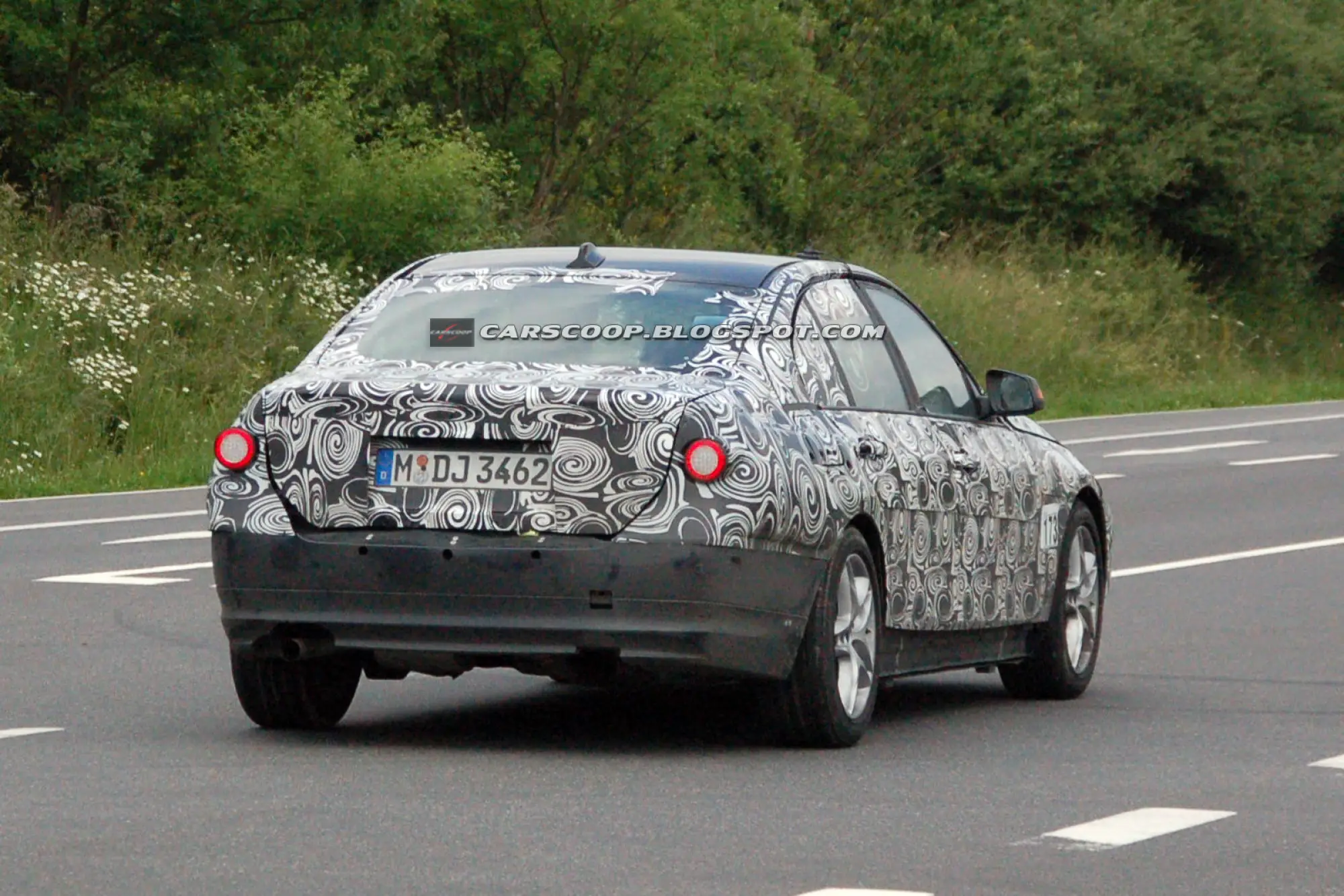 Bmw Serie-3 berlina - Foto spia 30-06-2010 - 8