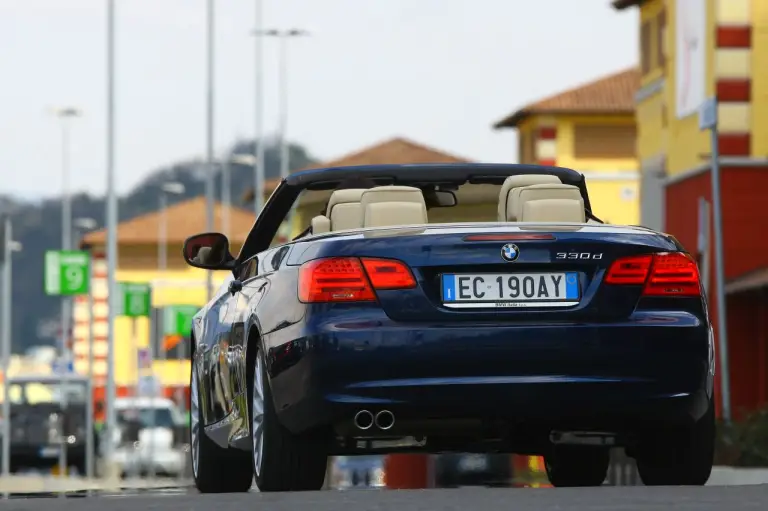 BMW Serie 3 Coupe e BMW Serie 3 Cabriolet 2010 - 29