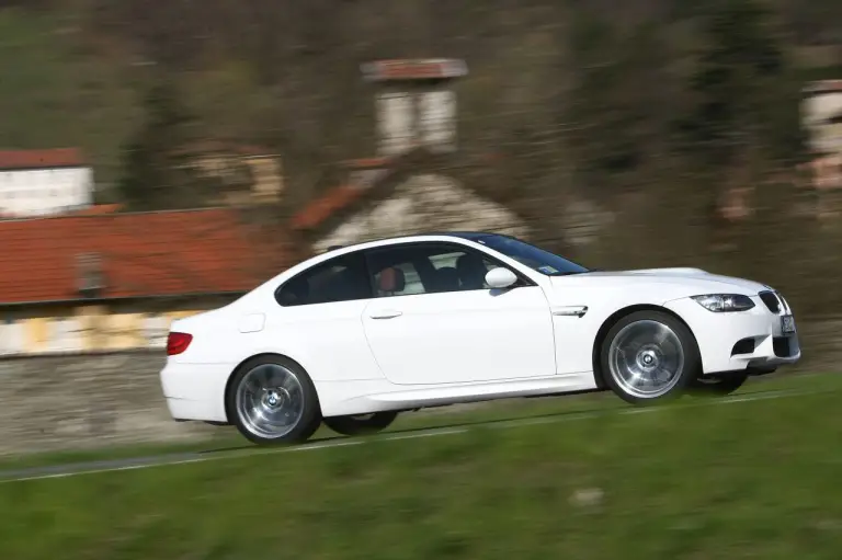 BMW Serie 3 Coupe e BMW Serie 3 Cabriolet 2010 - 45