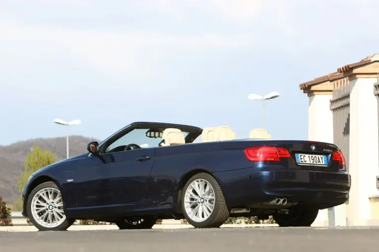 BMW Serie 3 Coupe e BMW Serie 3 Cabriolet 2010 - 62