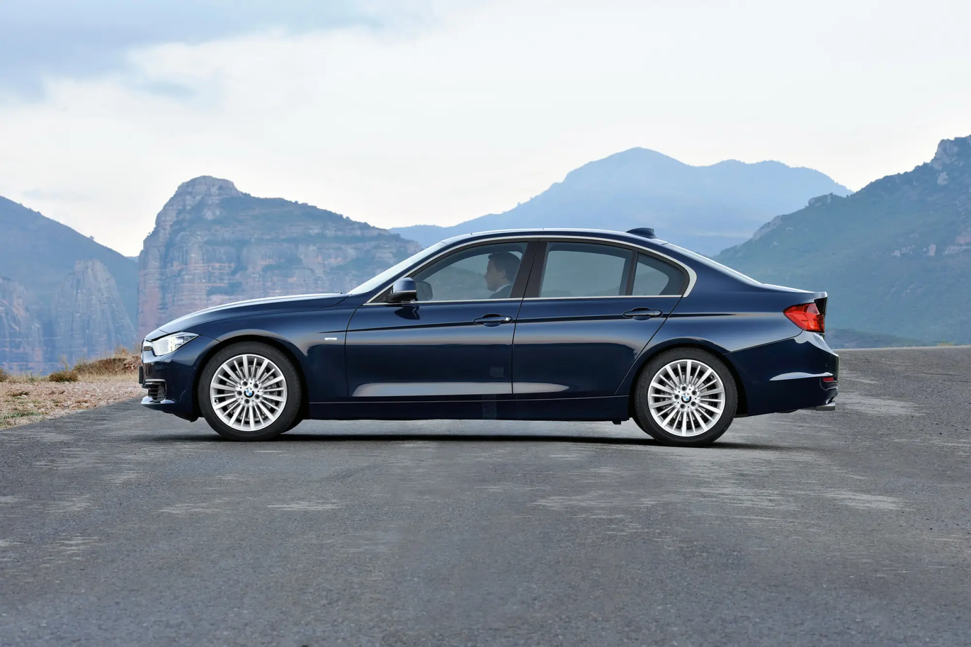 BMW Serie 3 F30 immagini ufficiali - 59