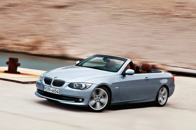 BMW Serie-3 Facelift Coupé e Convertibile - 13