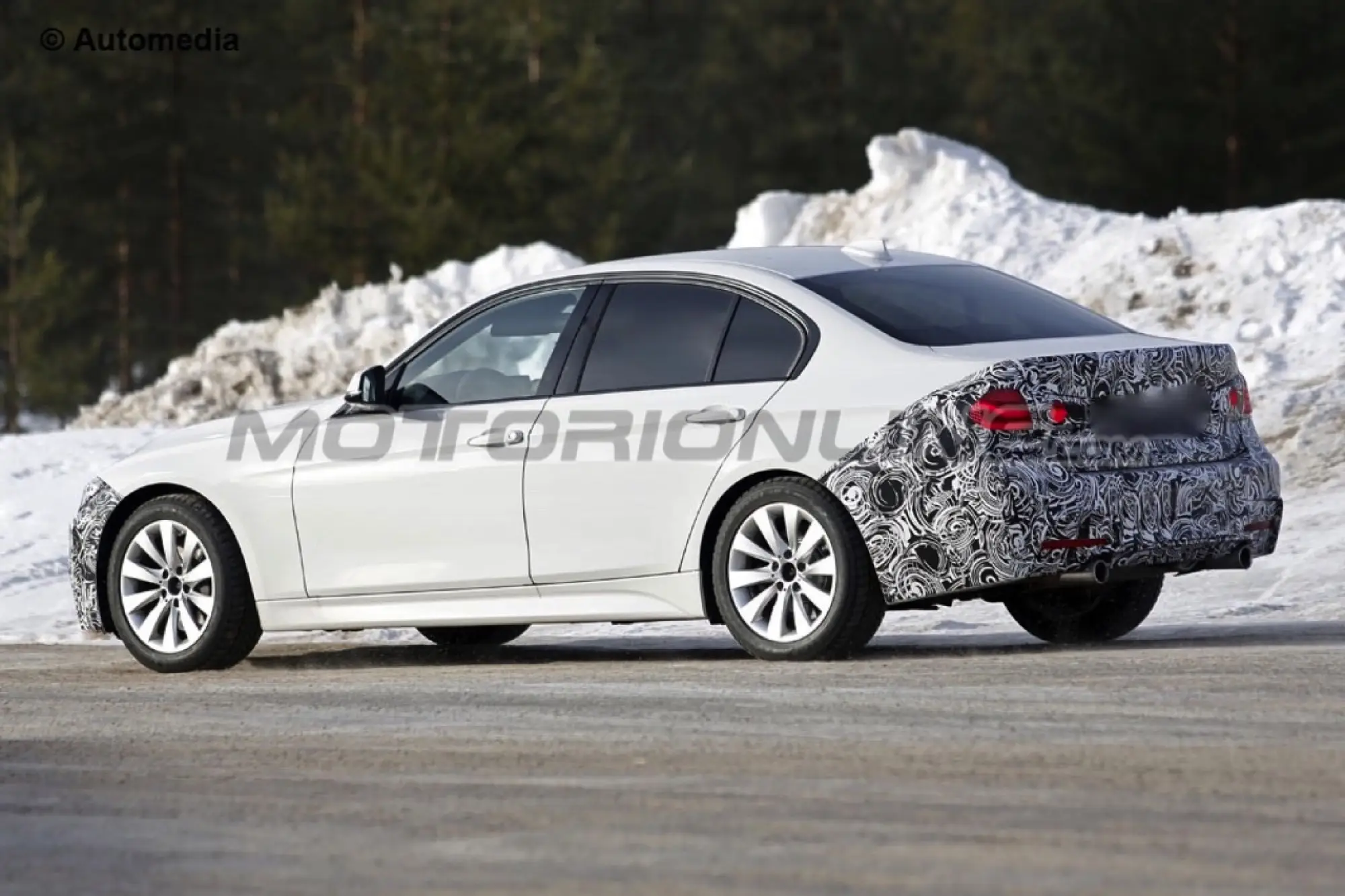 BMW Serie 3 facelift e M Sport 2015 - Foto spia 30-04-2015 - 13