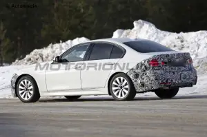 BMW Serie 3 facelift e M Sport 2015 - Foto spia 30-04-2015