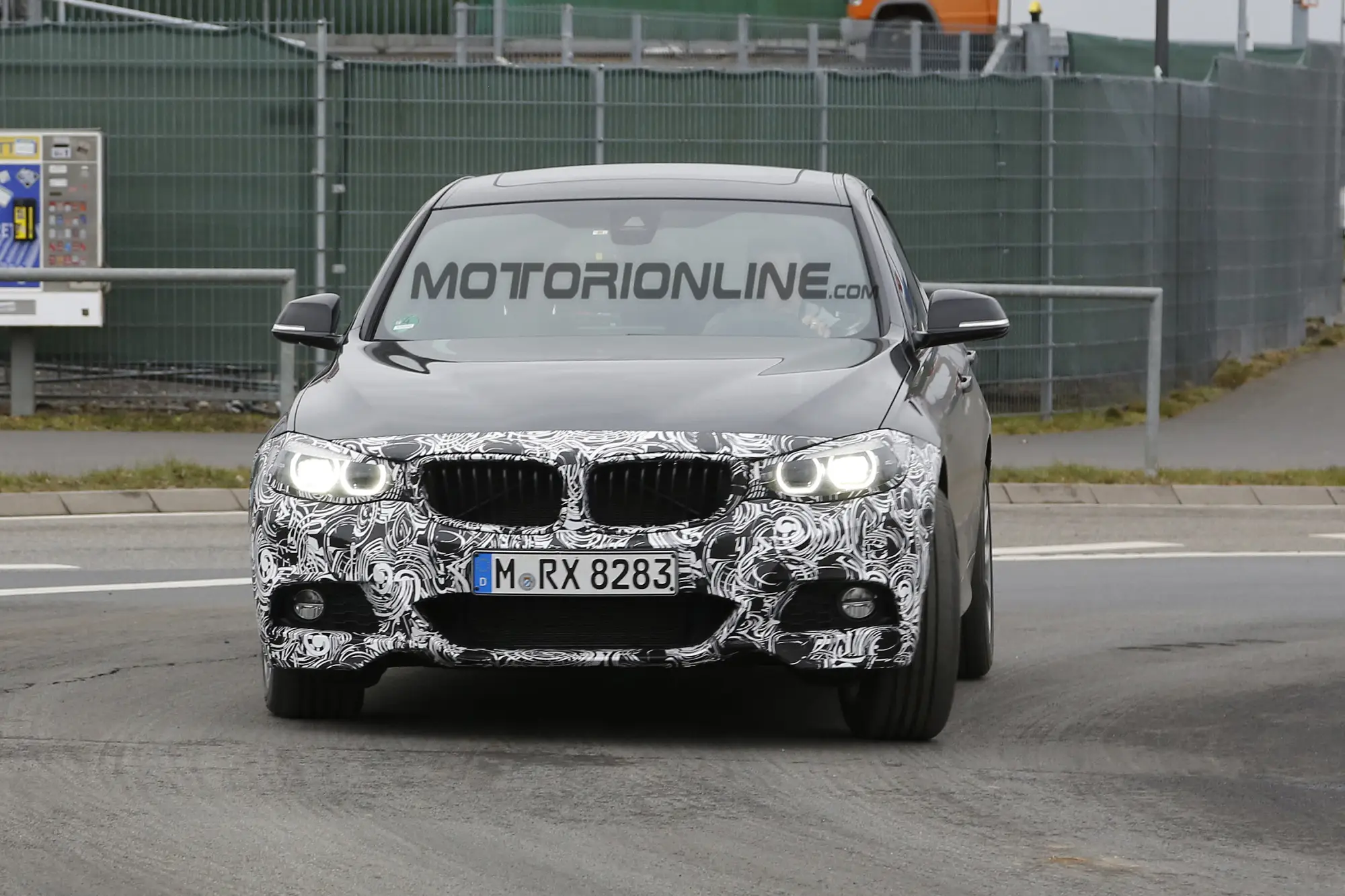 BMW Serie 3 GT MY 2017 - Foto spia 20-04-2016 - 9