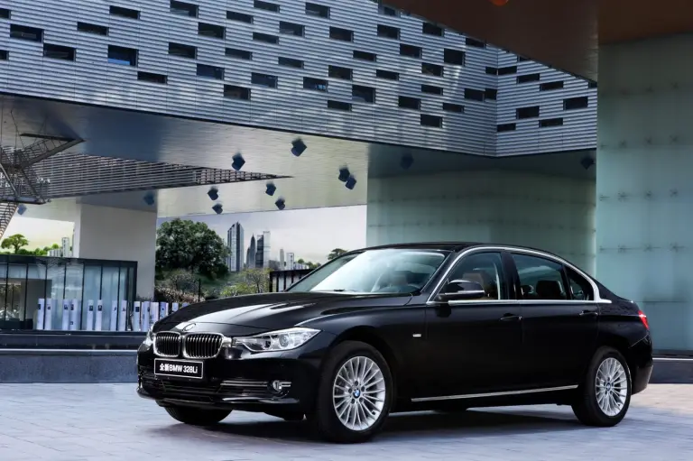 BMW Serie 3 Li - 21