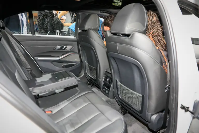 BMW Serie 3 MY 2019 - Salone di Parigi 2018 - 58