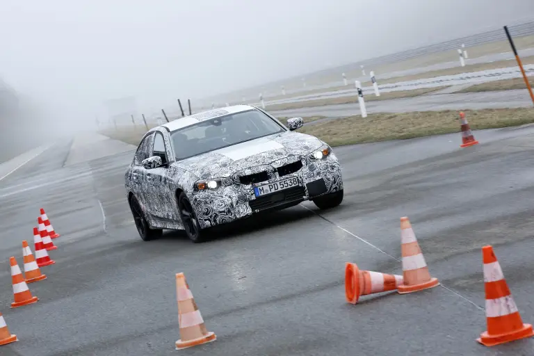 BMW Serie 3 MY 2019 - Test - 18