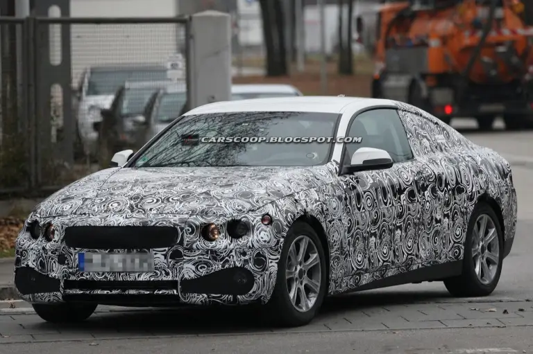 BMW Serie 3 o Serie 4 coupe 2013 - Foto spia 18-01-2012 - 3