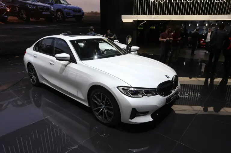 BMW Serie 3 PHEV - Salone di Ginevra 2019 - 3
