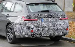 BMW Serie 3 Touring 2022 - Foto spia 03-11-2021