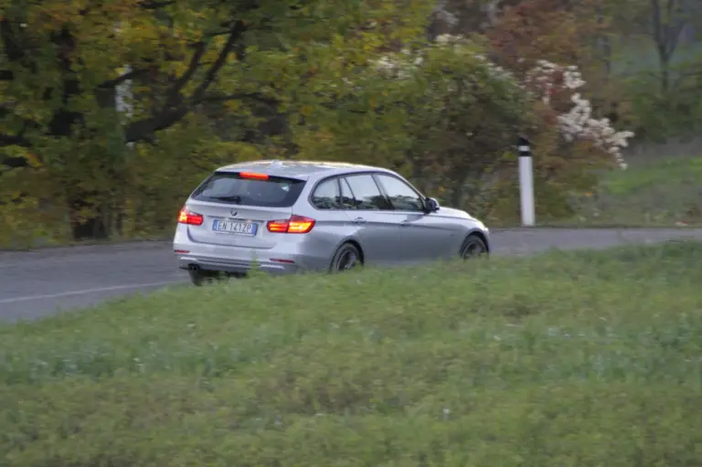 BMW Serie 3 Touring (330D) - Prova su strada  - 35