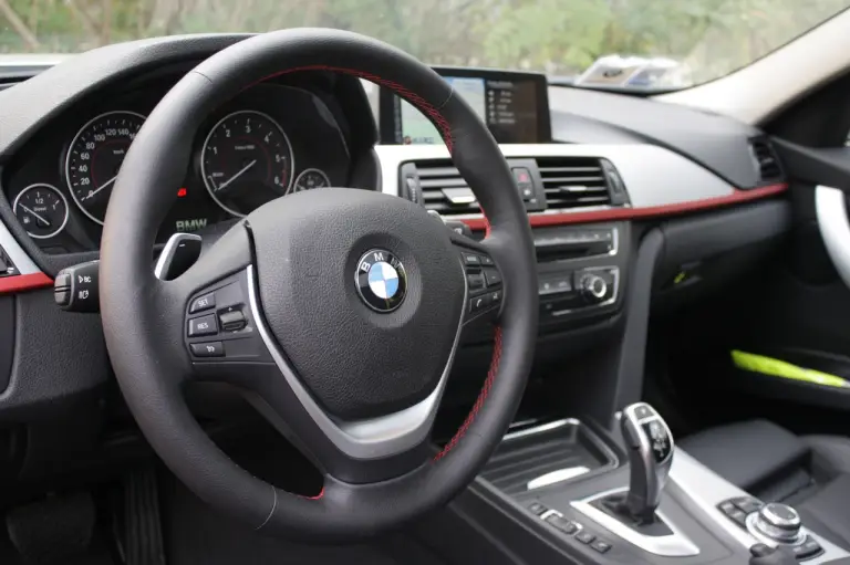 BMW Serie 3 Touring (330D) - Prova su strada  - 54