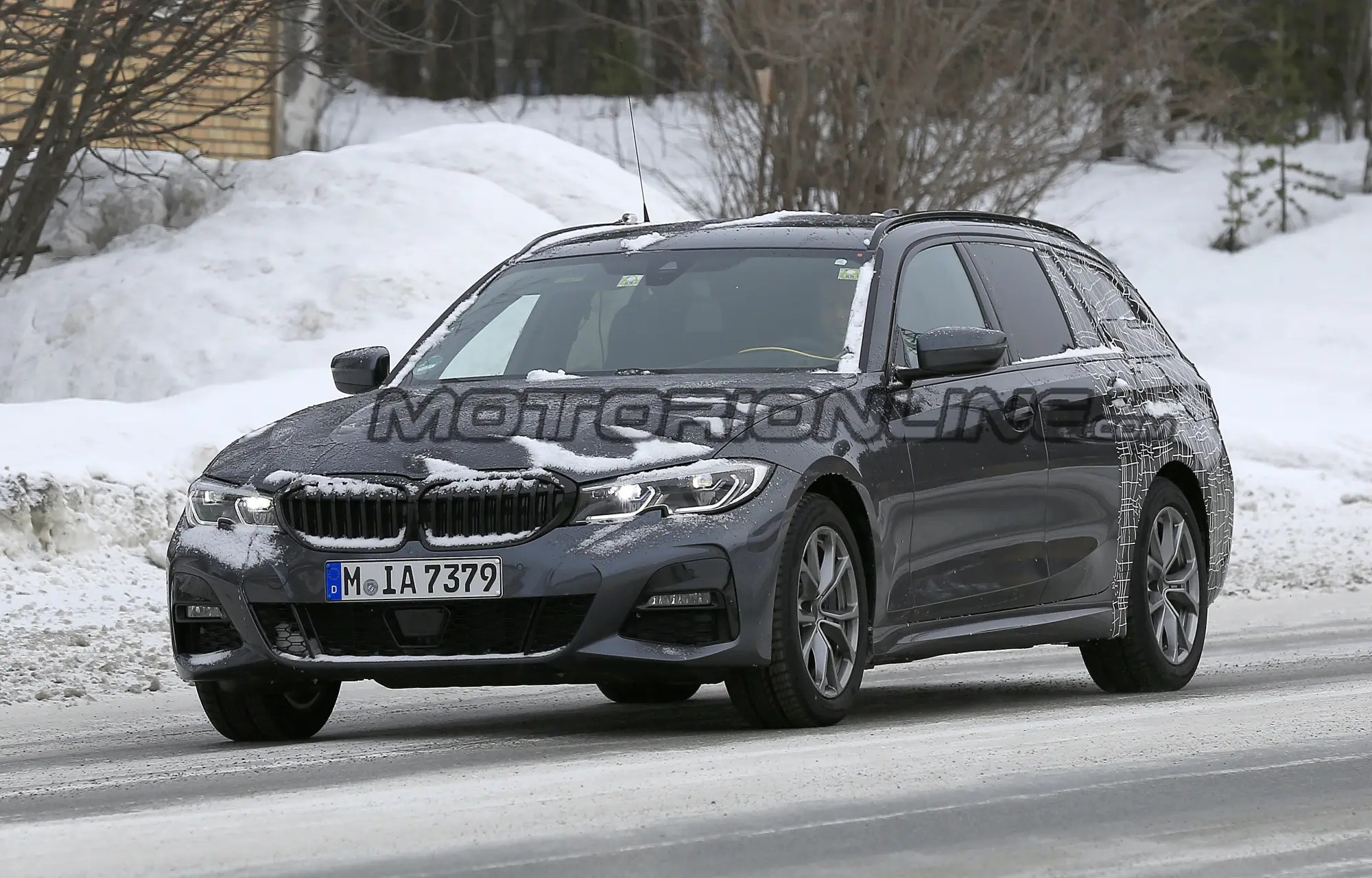 BMW Serie 3 Touring MY 2020 - Foto spia 14-03-2019 - 3