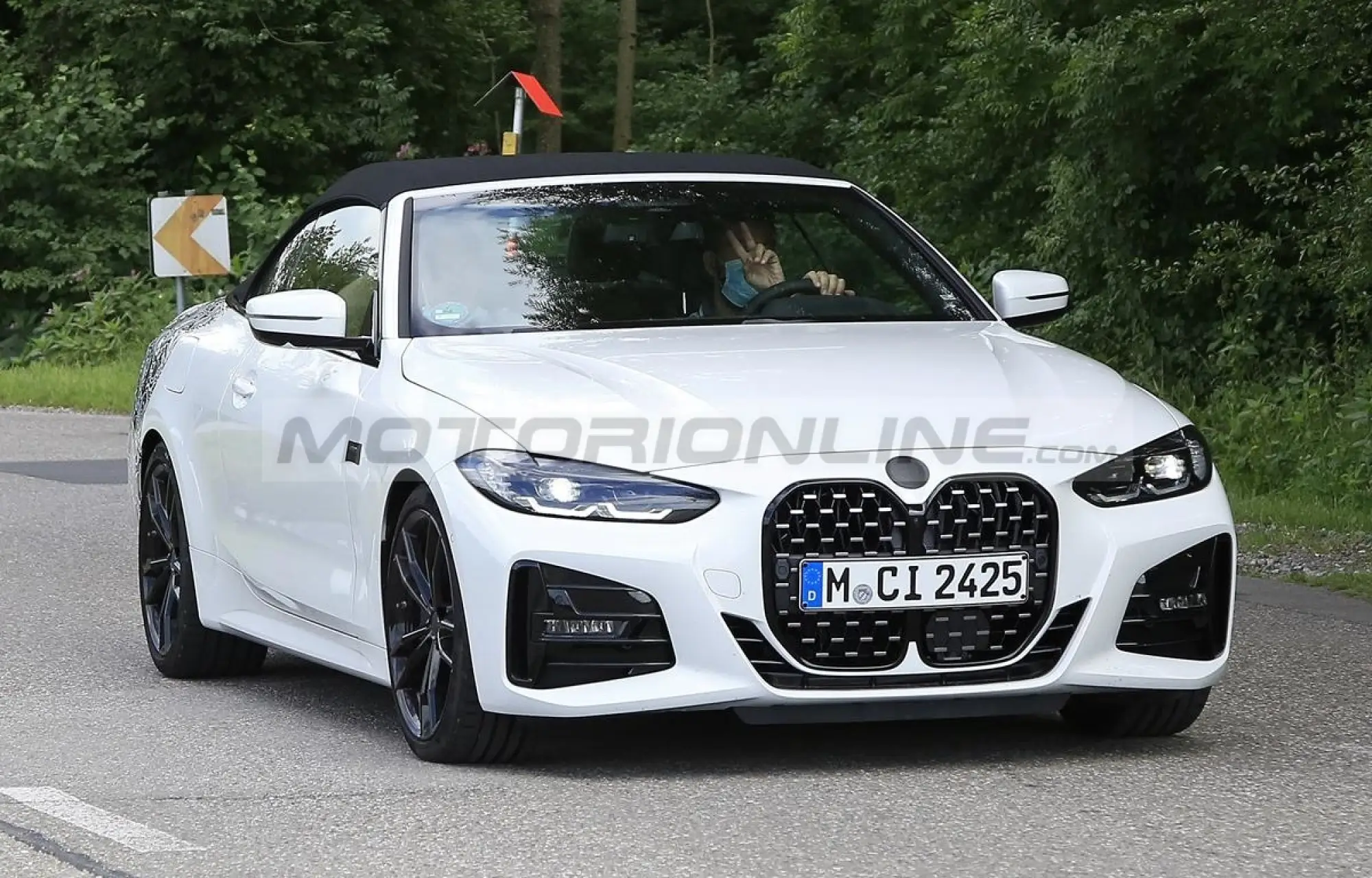 BMW Serie 4 Cabrio 2020 - Foto spia 14-08-2020 - 10