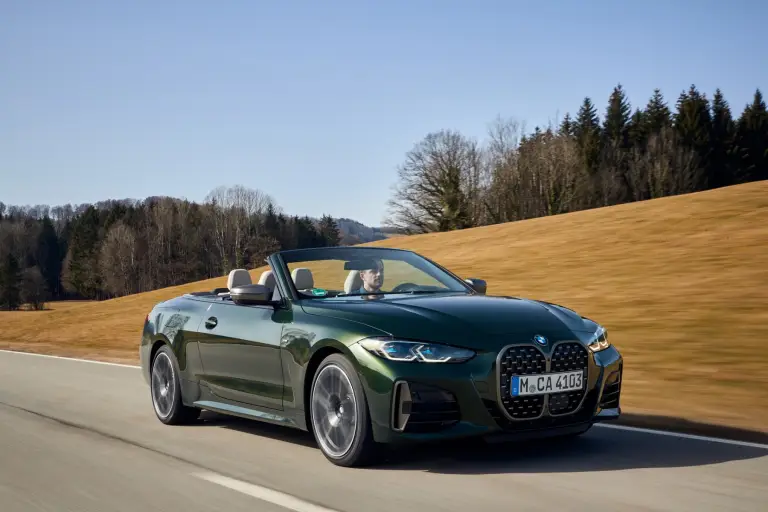 BMW Serie 4 Cabrio 2021 - Nuove foto - 10