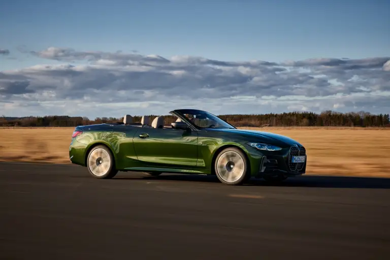 BMW Serie 4 Cabrio 2021 - Nuove foto - 26