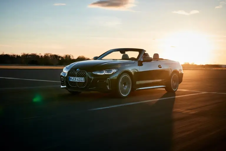 BMW Serie 4 Cabrio 2021 - Nuove foto - 19