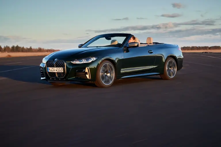 BMW Serie 4 Cabrio 2021 - Nuove foto - 23