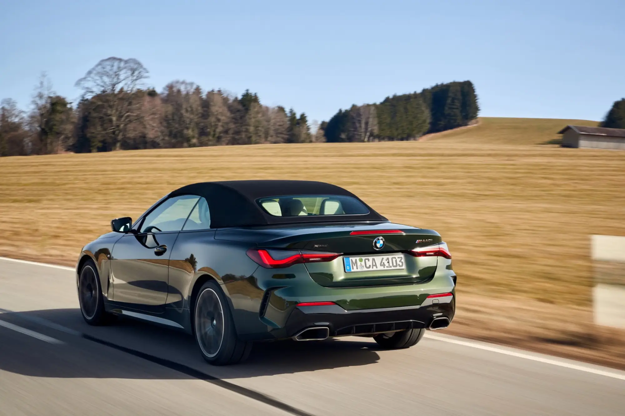 BMW Serie 4 Cabrio 2021 - Nuove foto - 30