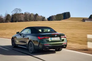 BMW Serie 4 Cabrio 2021 - Nuove foto - 30