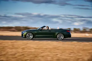 BMW Serie 4 Cabrio 2021 - Nuove foto - 32