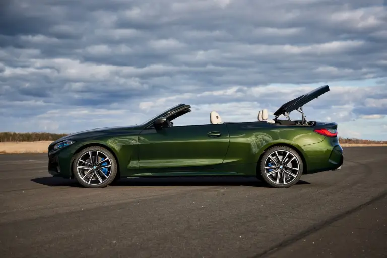 BMW Serie 4 Cabrio 2021 - Nuove foto - 80
