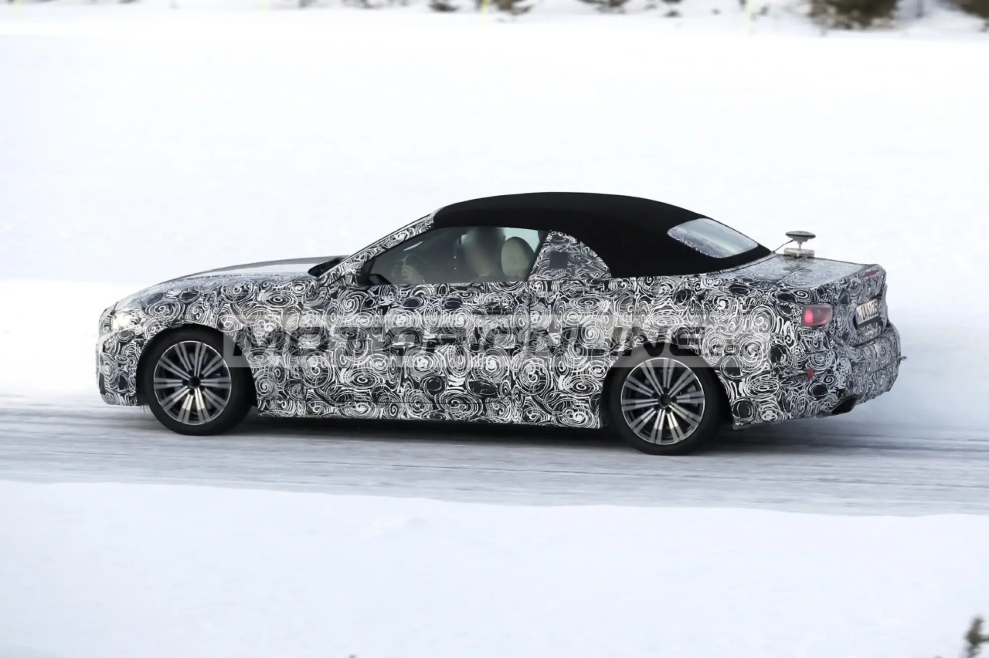 BMW Serie 4 Cabrio - Foto spia 25-2-2020 - 17
