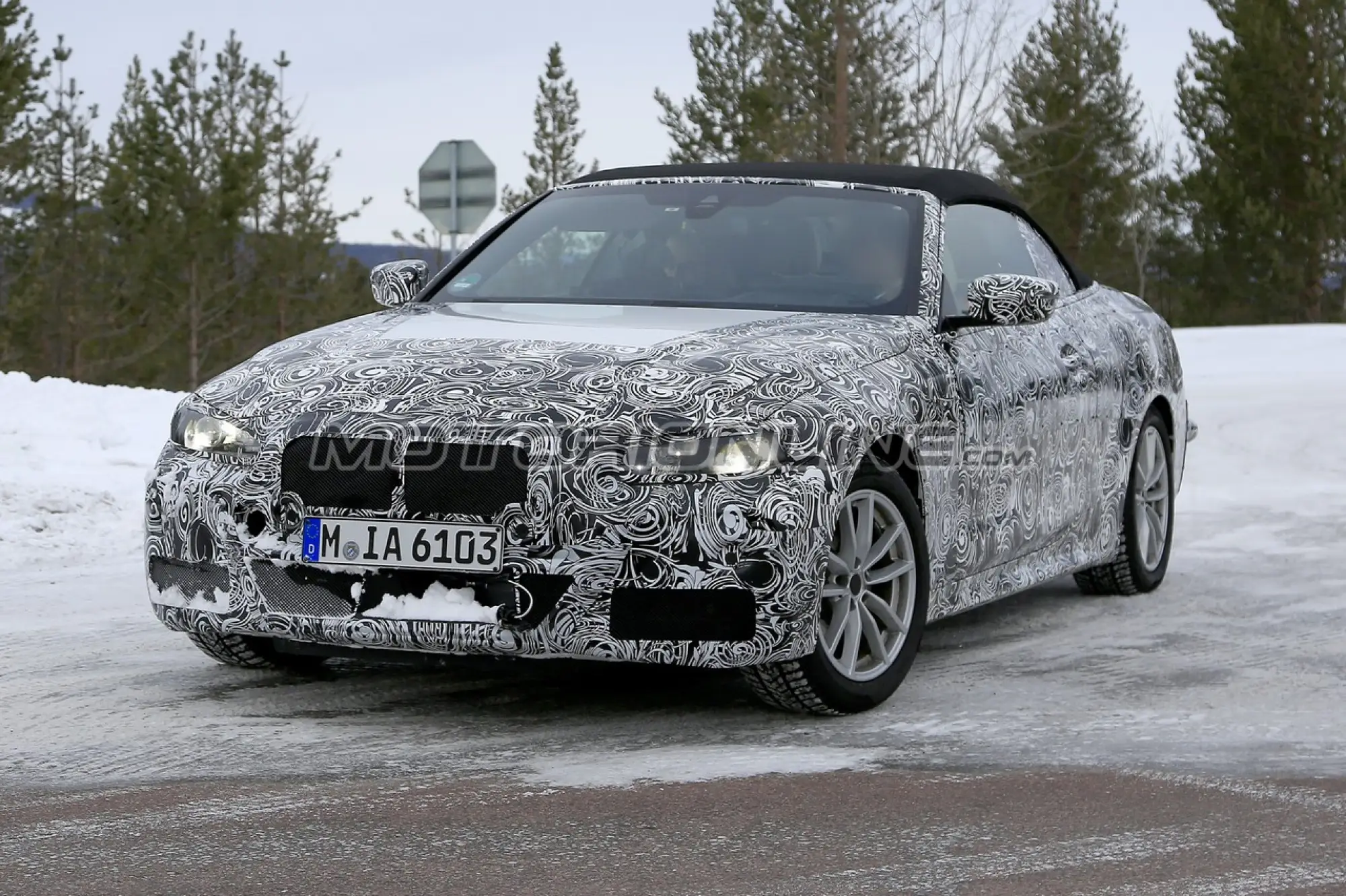 BMW Serie 4 Cabrio foto spia 25 marzo 2019 - 11