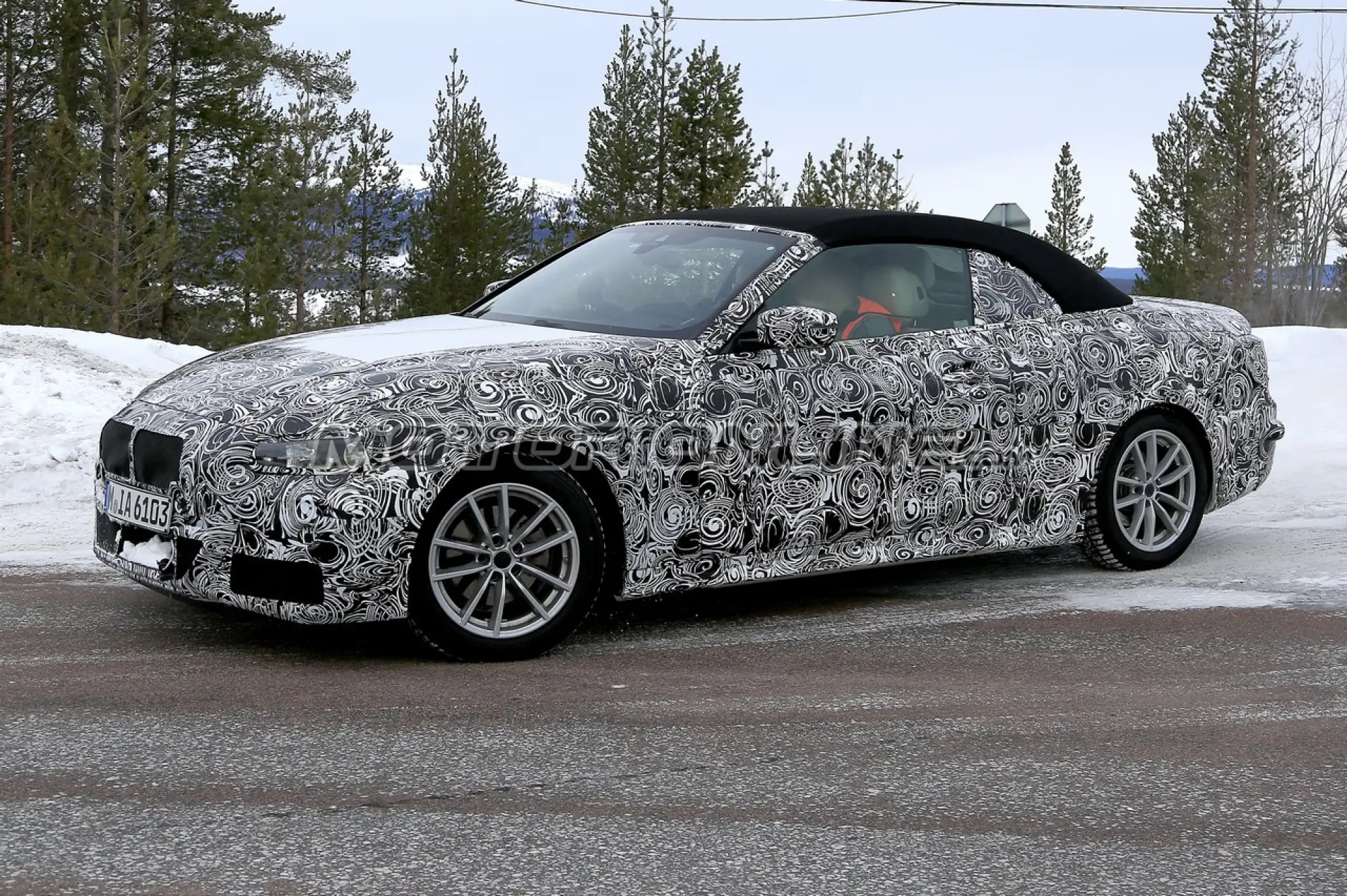 BMW Serie 4 Cabrio foto spia 25 marzo 2019 - 14