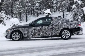 BMW Serie 4 Coupe nuove foto spia - 2