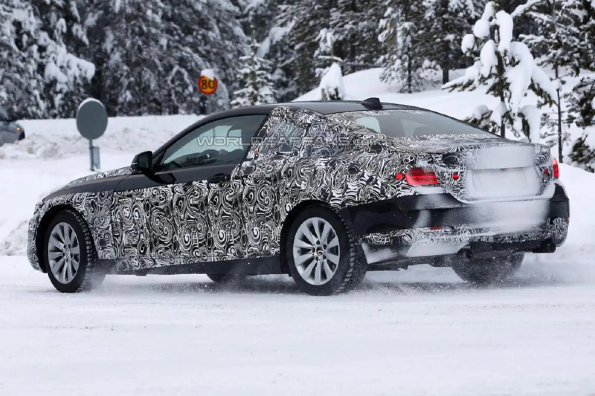 BMW Serie 4 Coupe nuove foto spia - 3