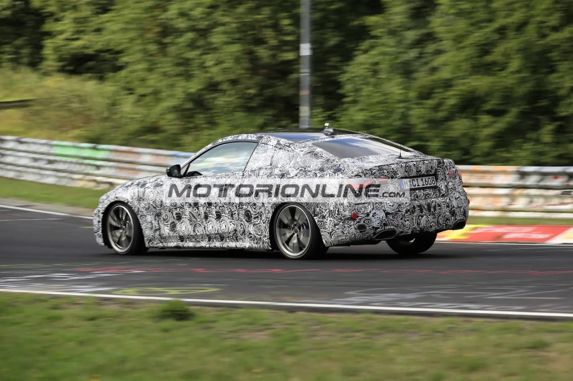 BMW Serie 4 - Foto spia 13-8-2019 - 16