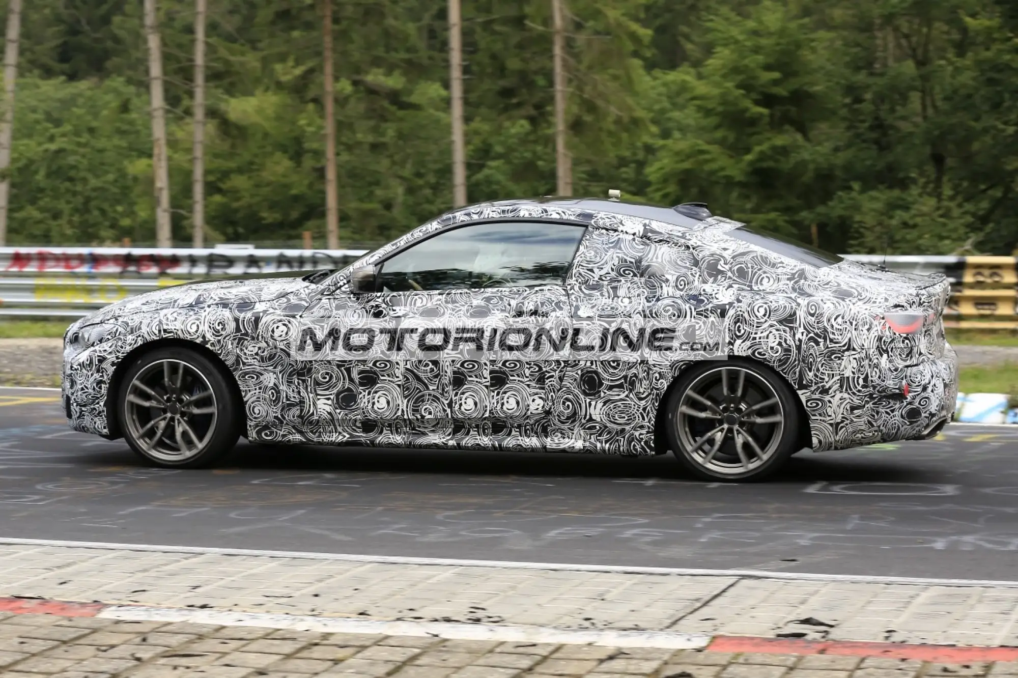 BMW Serie 4 - Foto spia 13-8-2019 - 7