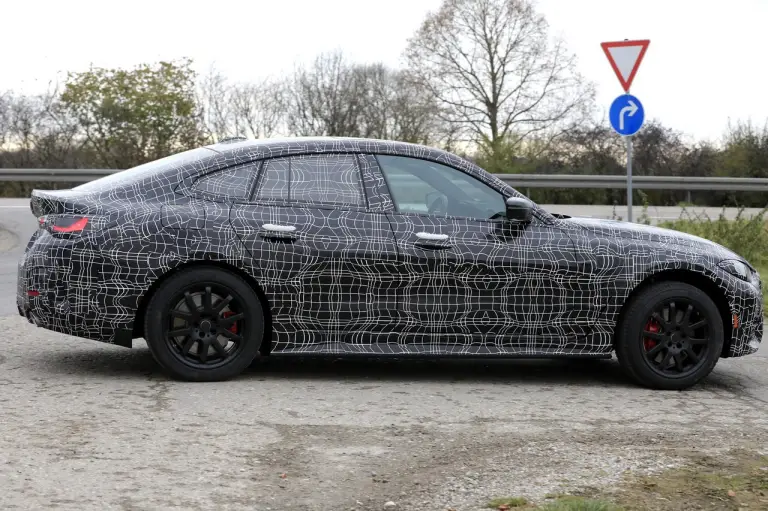 BMW Serie 4 Gran Coupé 2021 SPY  - 6