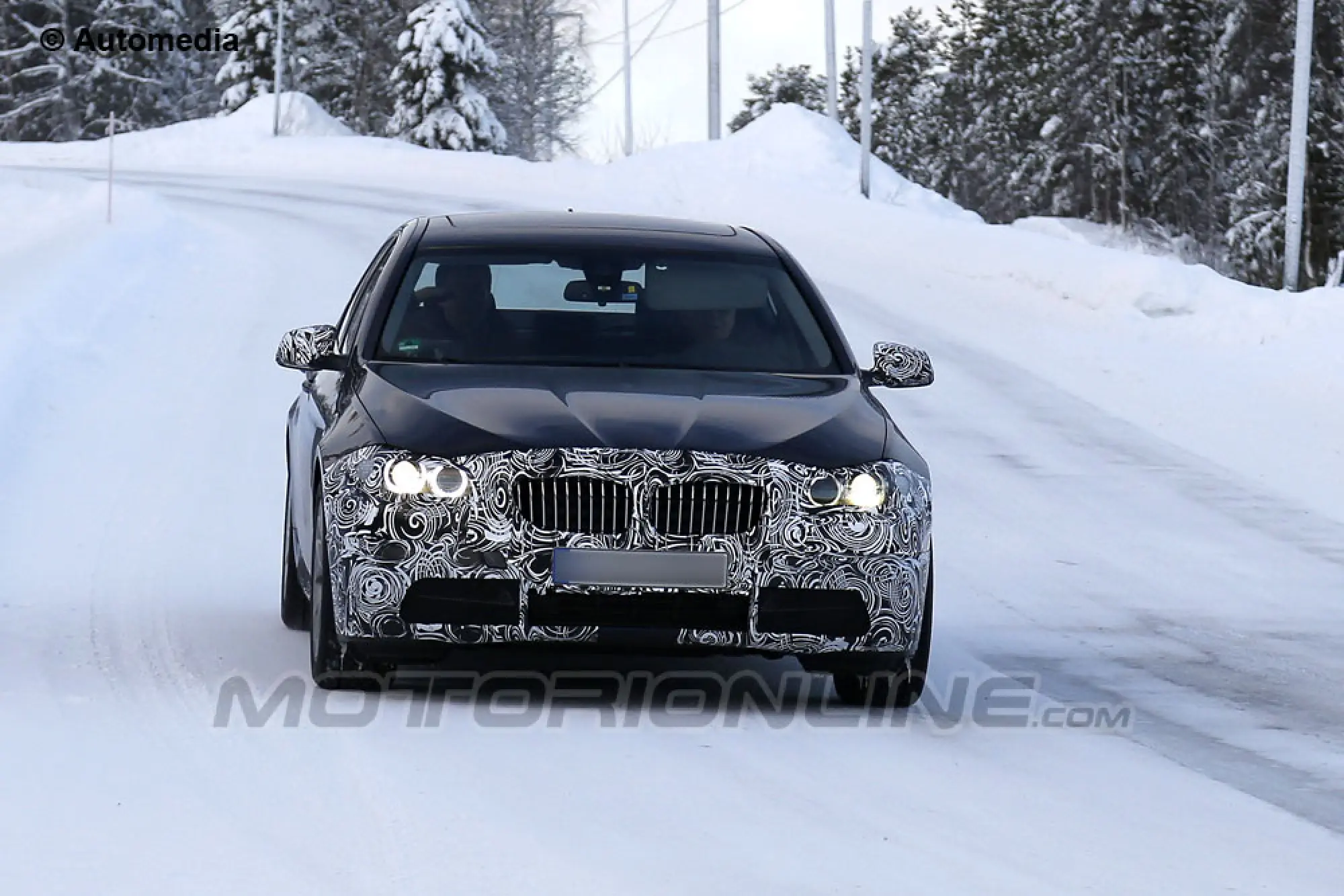 BMW Serie 5 2013 - Foto spia 23-01-2013 - 1