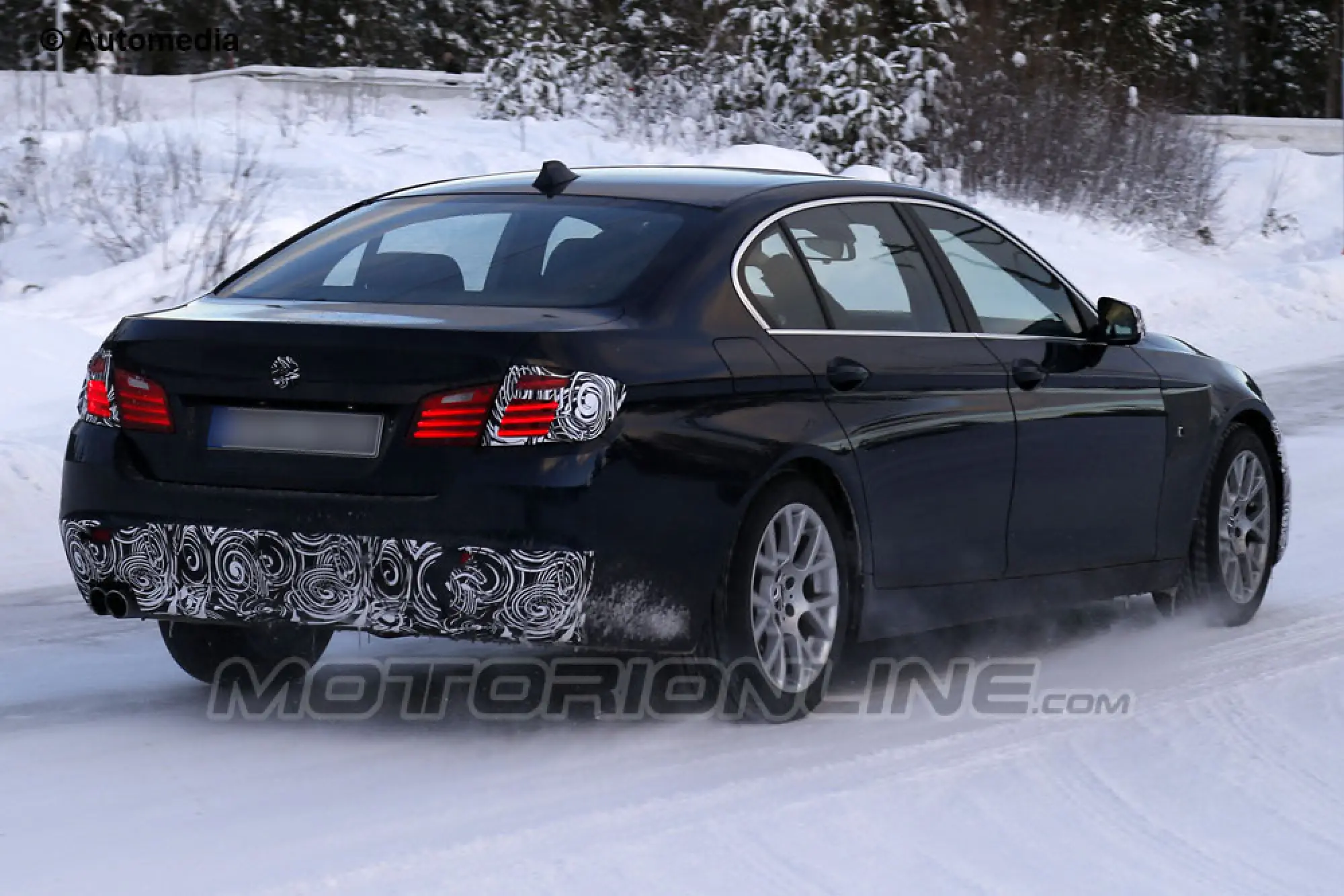 BMW Serie 5 2013 - Foto spia 23-01-2013 - 4