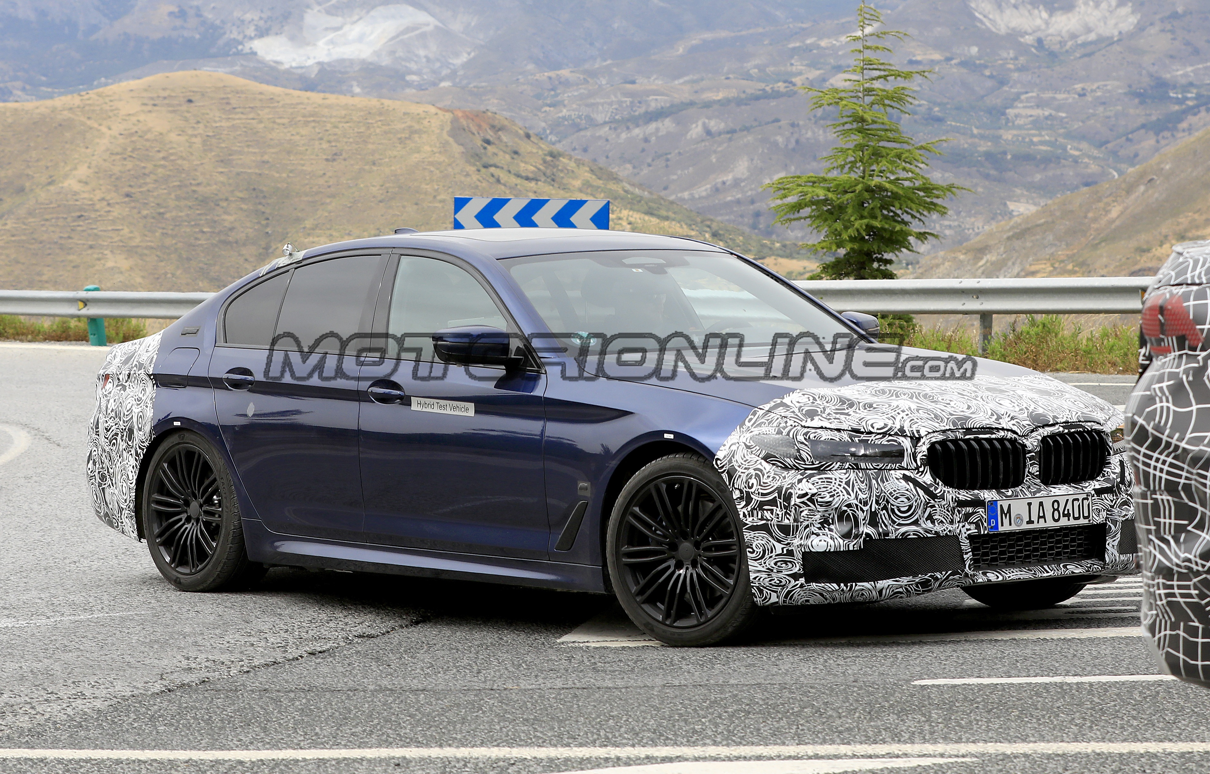 BMW Serie 5 2020 - Foto spia 09-08-2019