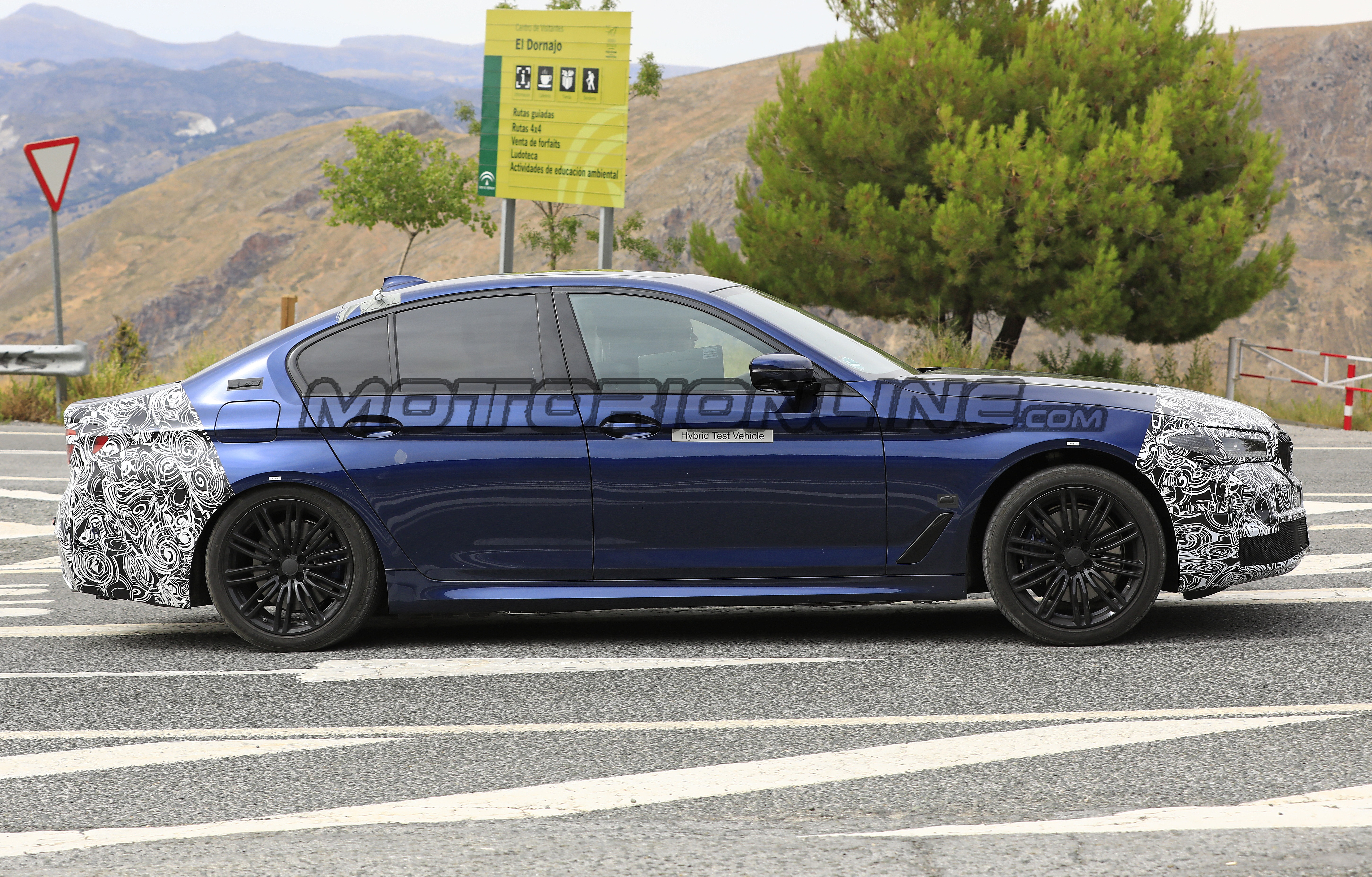 BMW Serie 5 2020 - Foto spia 09-08-2019