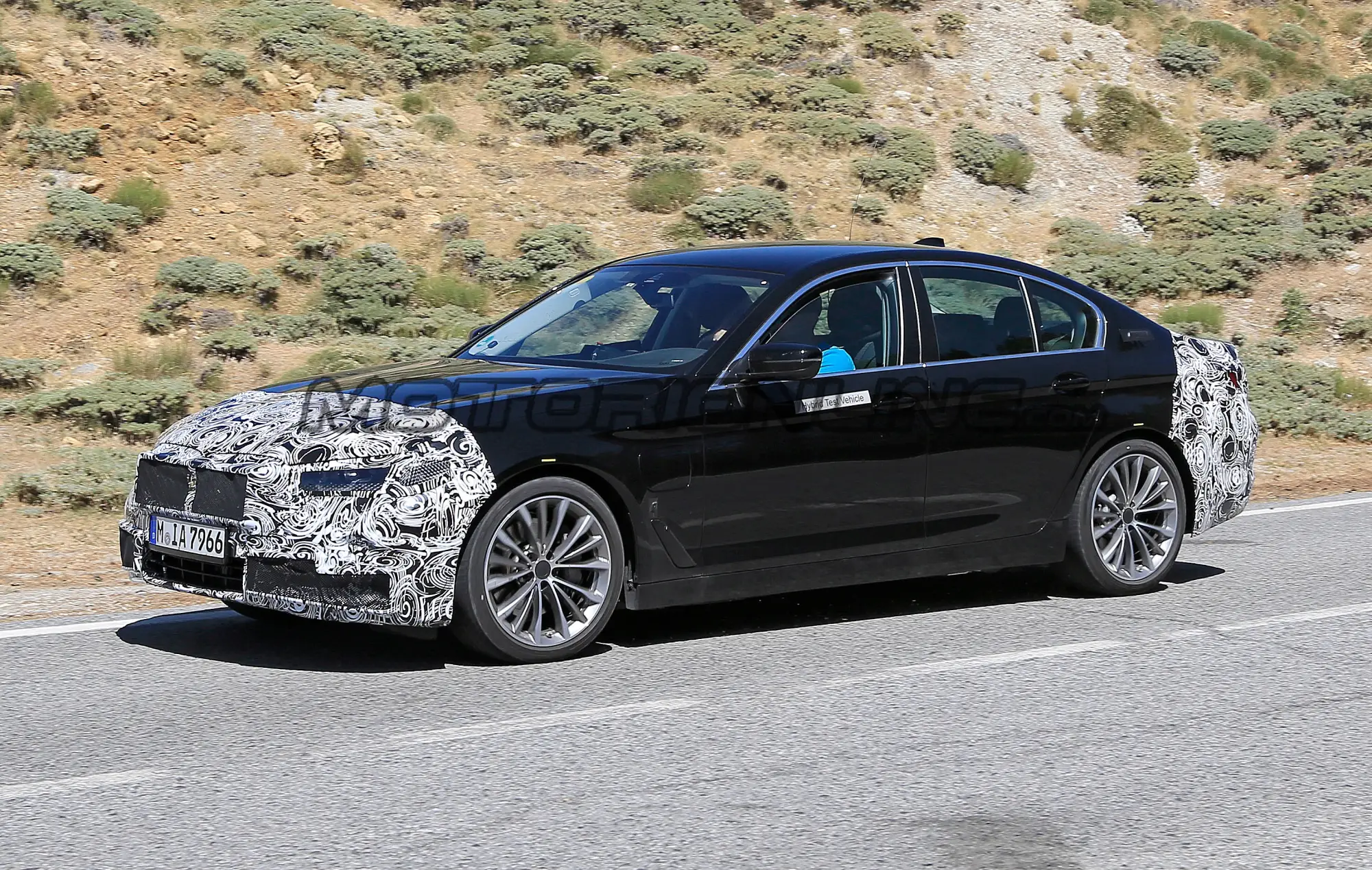 BMW Serie 5 2020 - Foto spia 19-07-2019 - 14