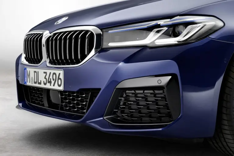 BMW Serie 5 2020 - Foto ufficiali - 26