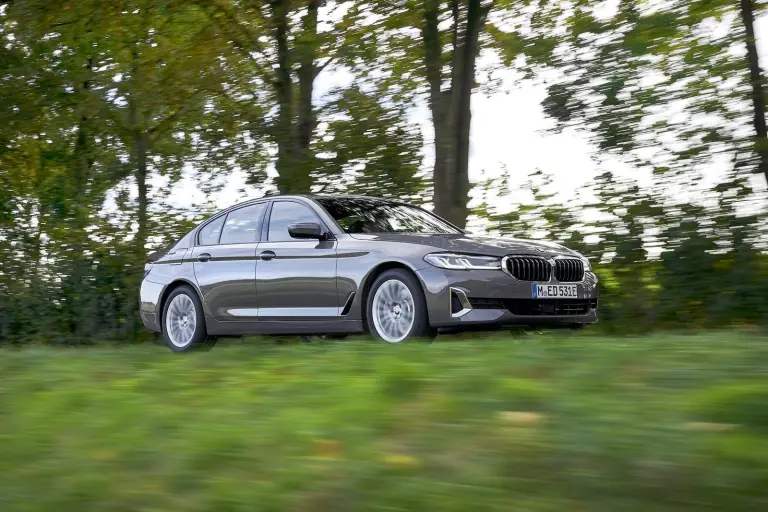 BMW Serie 5 2020 - Nuove foto ufficiali - 71