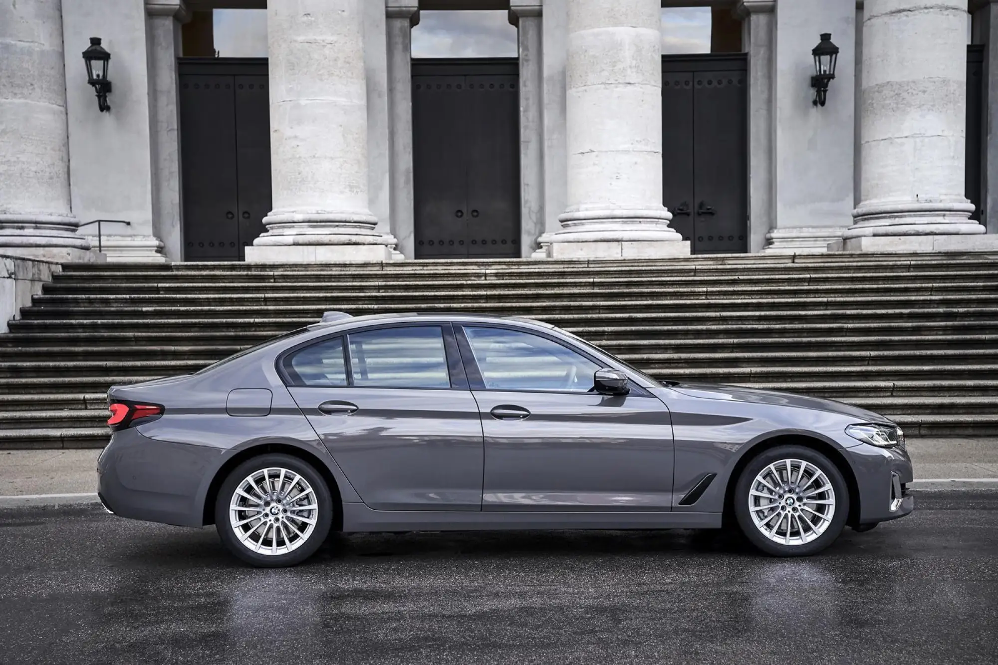 BMW Serie 5 2020 - Nuove foto ufficiali - 50