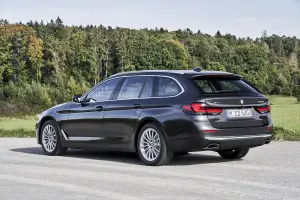 BMW Serie 5 2020 - Nuove foto ufficiali