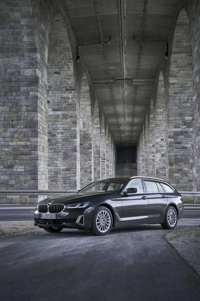BMW Serie 5 2020 - Nuove foto ufficiali - 16